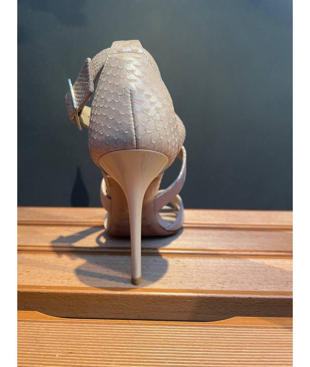 JIMMY CHOO Бежевые босоножки из экзотической кожи, фото 3