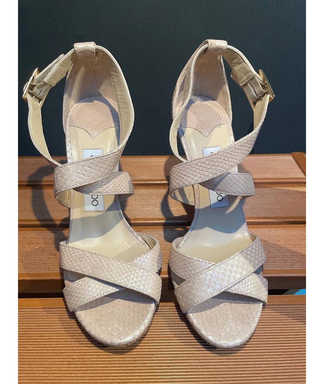 JIMMY CHOO Бежевые босоножки из экзотической кожи, фото 2