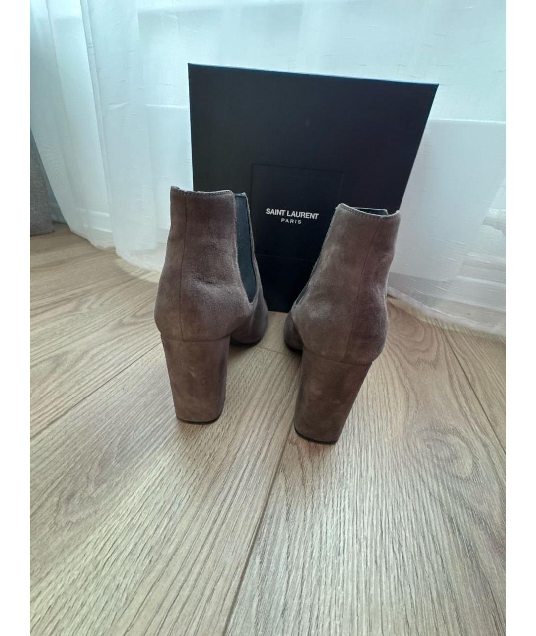 SAINT LAURENT Коричневые замшевые ботильоны, фото 4