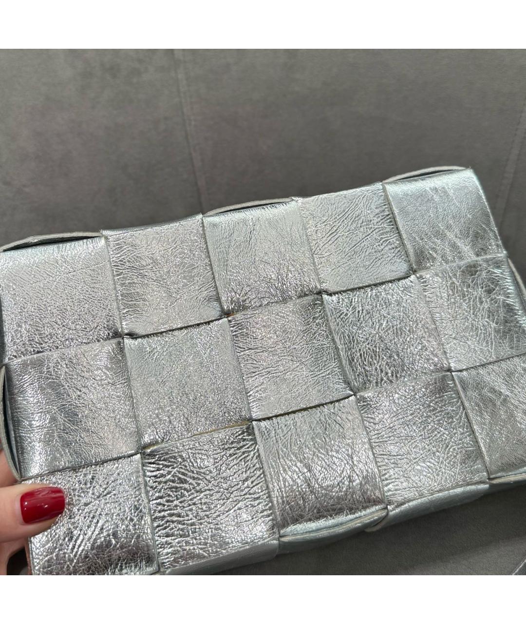 BOTTEGA VENETA Серебряная кожаная сумка через плечо, фото 8