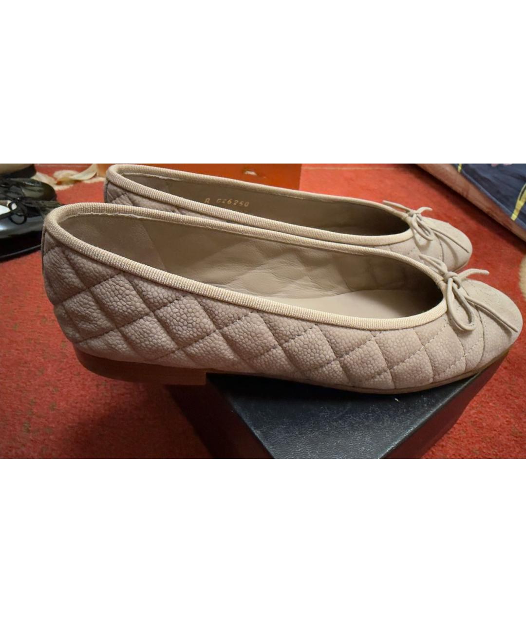 CHANEL Бежевые кожаные балетки, фото 5