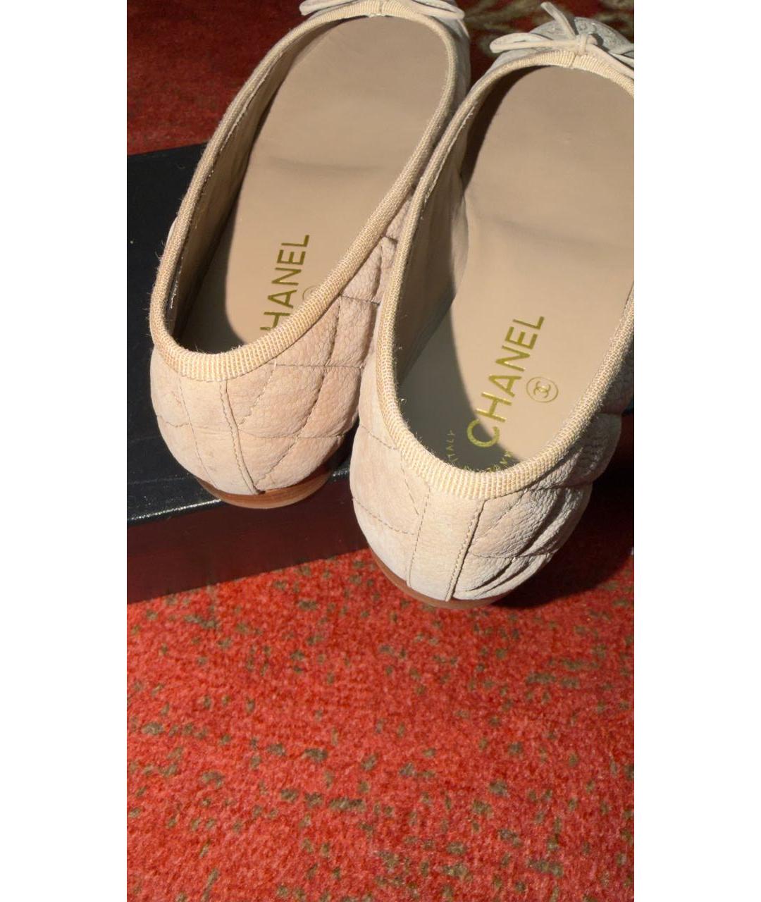 CHANEL Бежевые кожаные балетки, фото 4