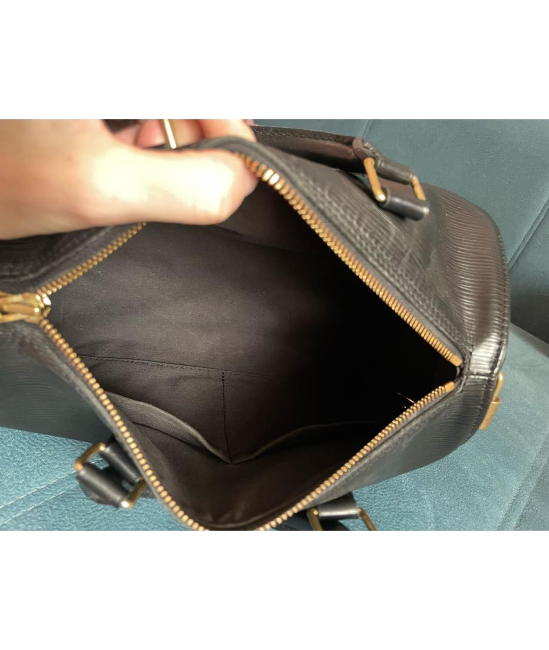 LOUIS VUITTON Черная кожаная сумка с короткими ручками, фото 4