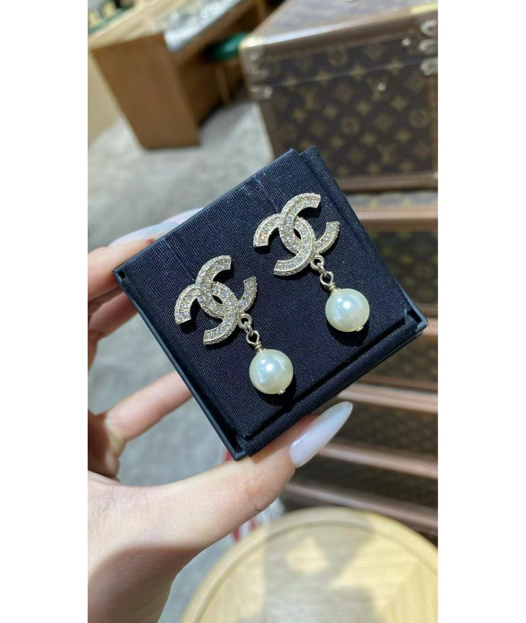 CHANEL Золотые металлические серьги, фото 2