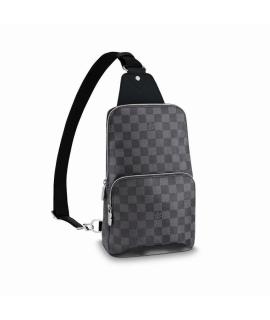 LOUIS VUITTON Барсетка