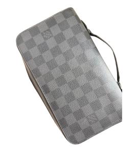 LOUIS VUITTON Барсетка