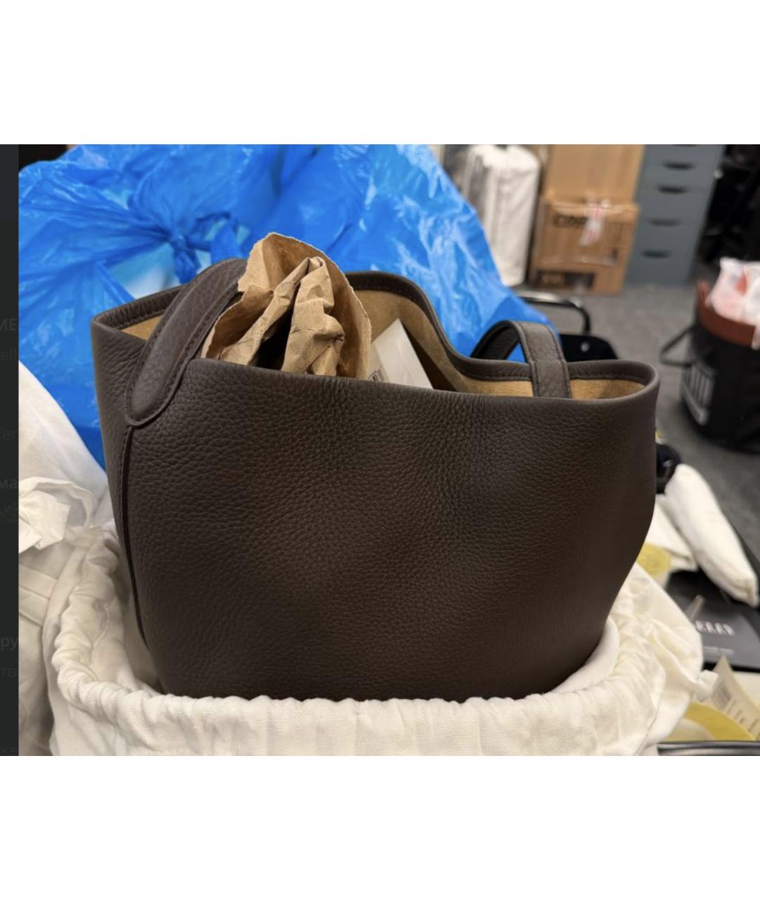 THE ROW Коричневая кожаная сумка с короткими ручками, фото 2