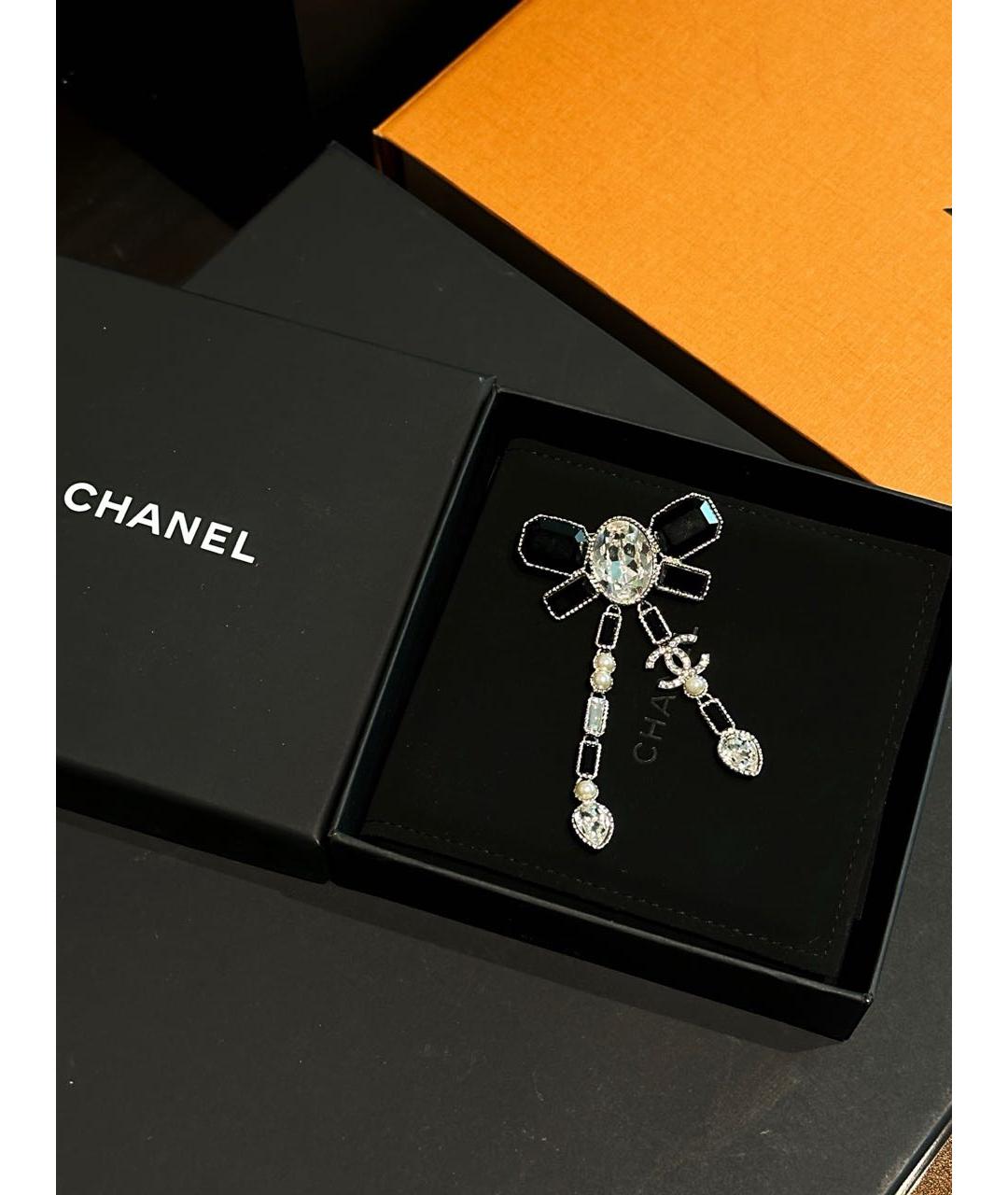 CHANEL Черная металлическая булавка / брошь, фото 2