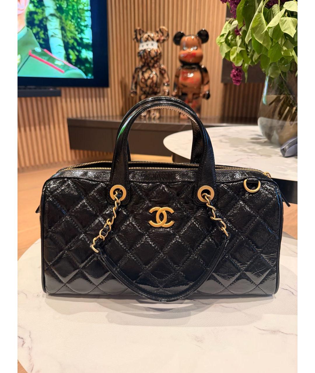 CHANEL Черная сумка тоут из лакированной кожи, фото 5