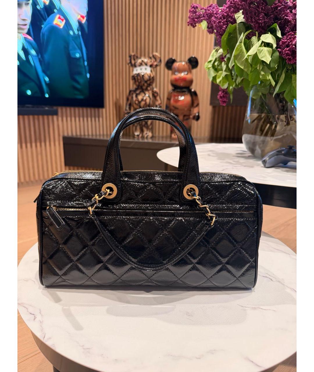 CHANEL Черная сумка тоут из лакированной кожи, фото 3