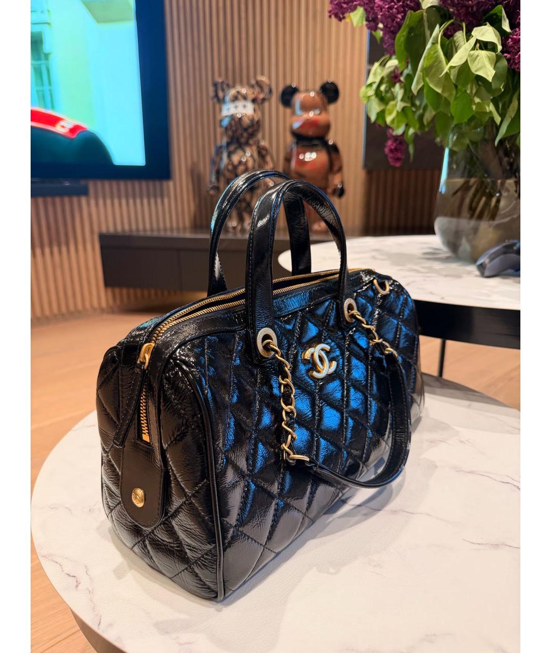 CHANEL Черная сумка тоут из лакированной кожи, фото 2