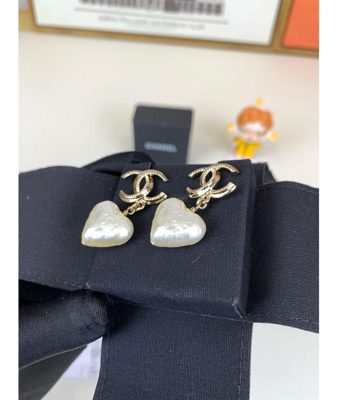 CHANEL Золотые металлические серьги, фото 3