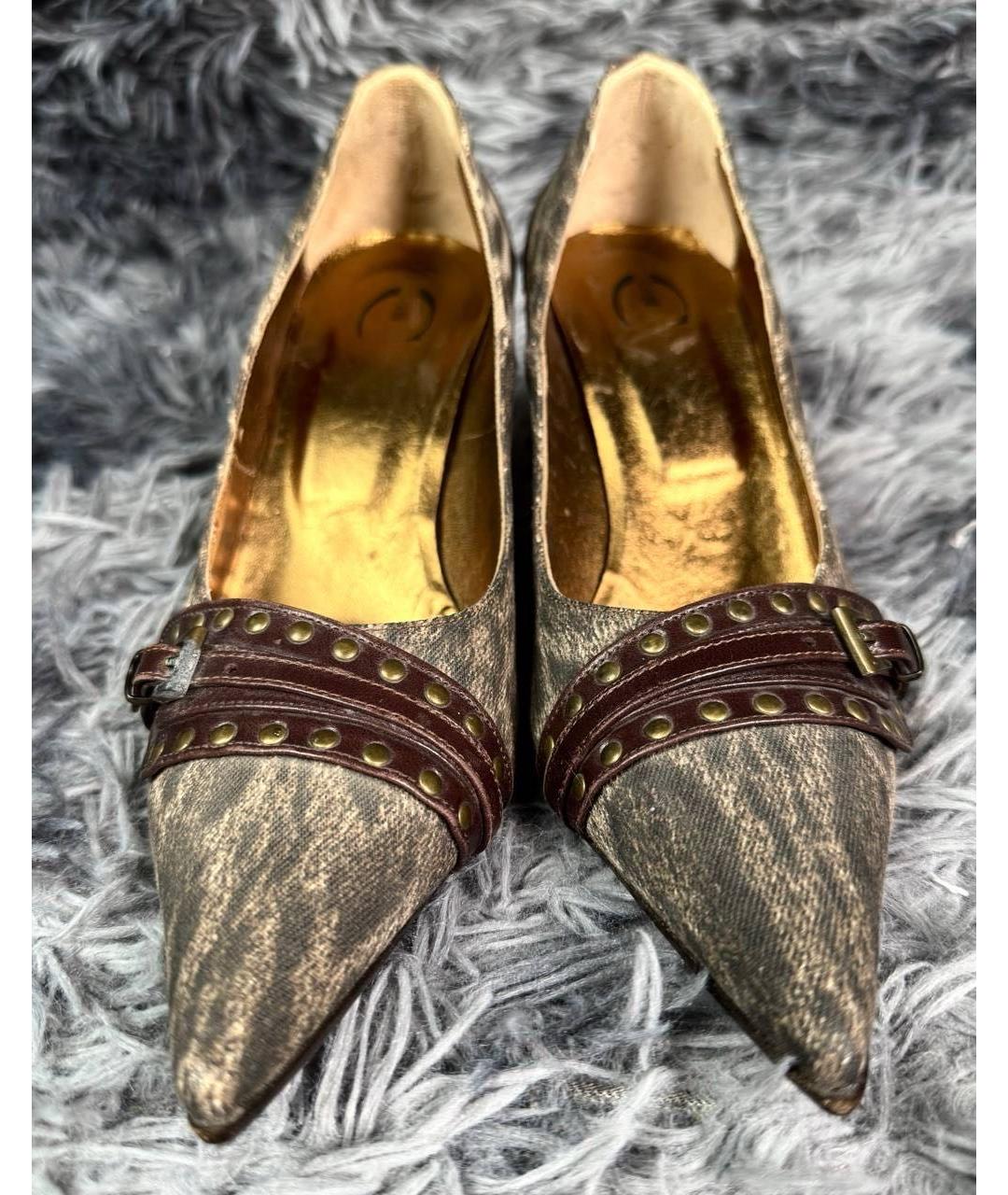 JUST CAVALLI Горчичные лодочки на низком каблуке, фото 4