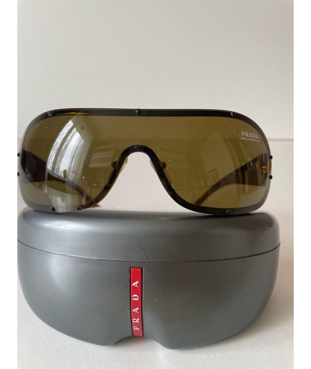 PRADA Коричневые пластиковые солнцезащитные очки, фото 4