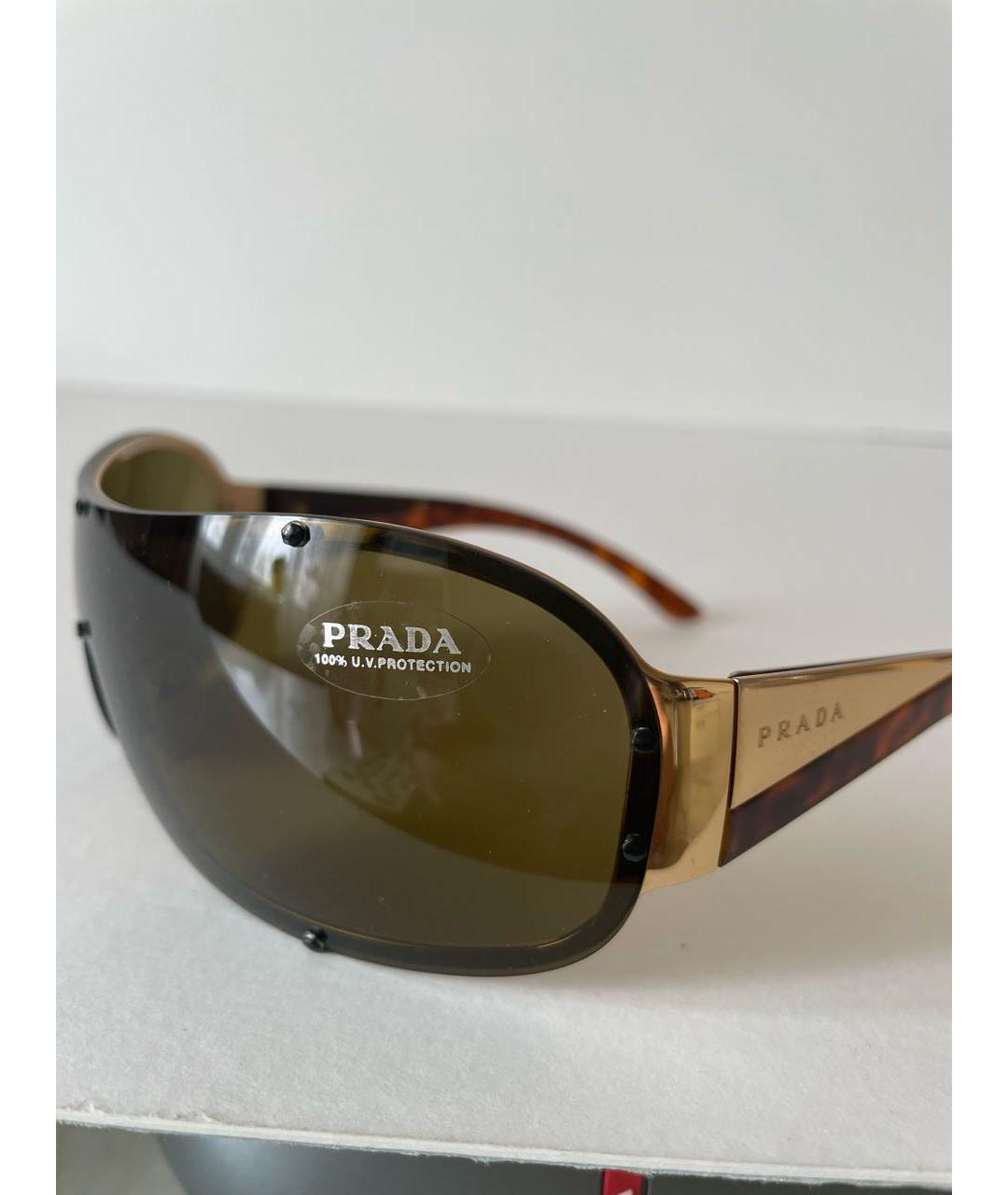 PRADA Коричневые пластиковые солнцезащитные очки, фото 2