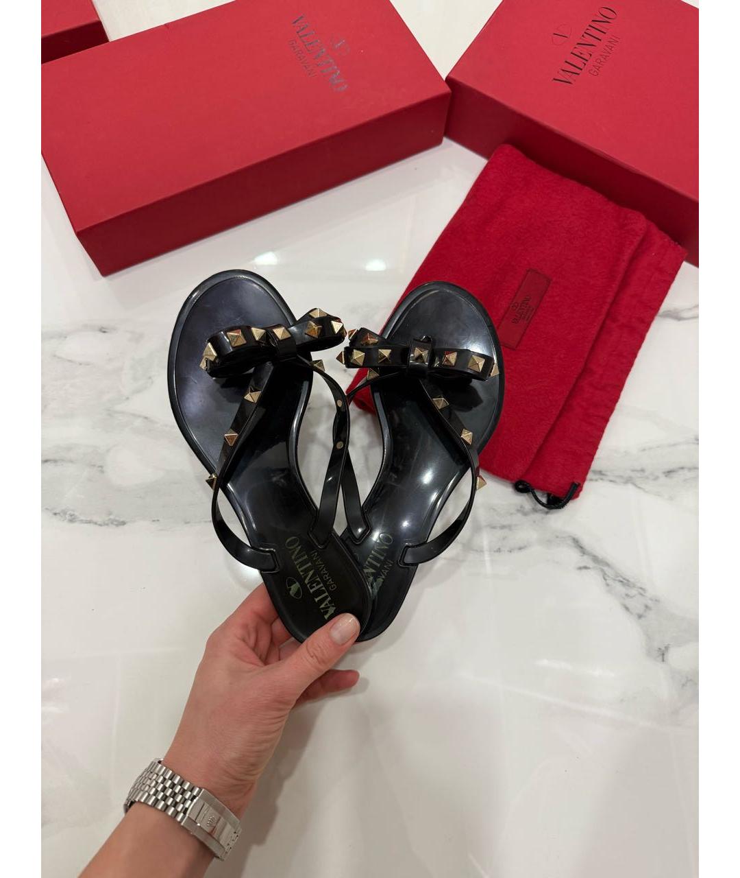 VALENTINO Черные резиновые шлепанцы, фото 5