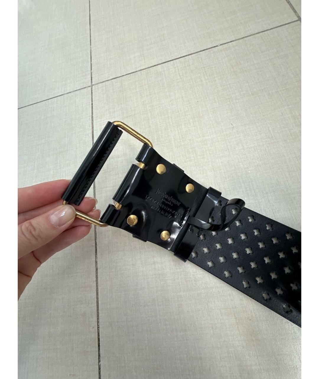 SAINT LAURENT Черный ремень из лакированной кожи, фото 3