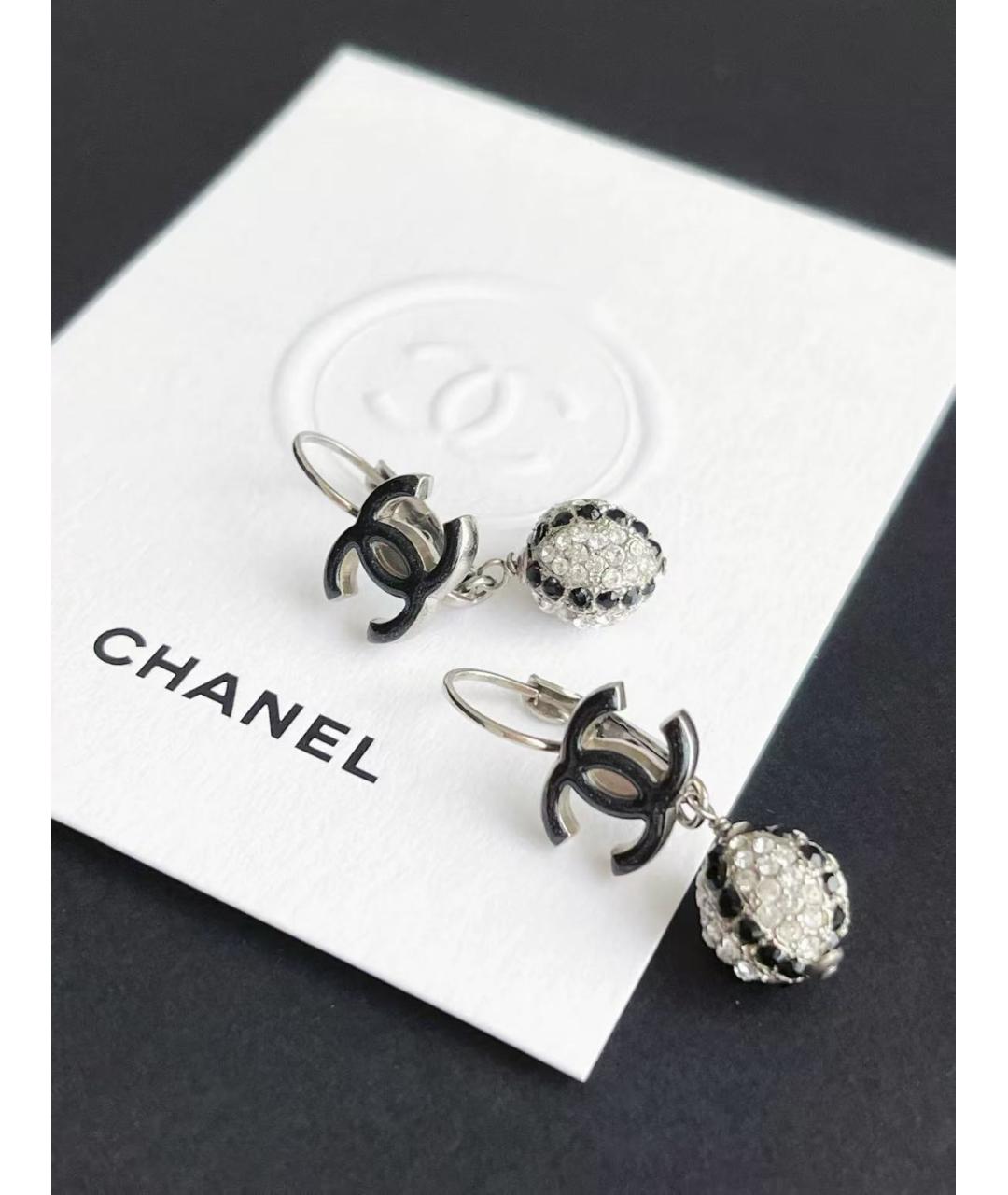 CHANEL Белые металлические серьги, фото 2