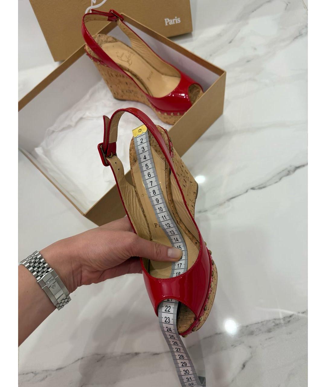 CHRISTIAN LOUBOUTIN Красные босоножки из лакированной кожи, фото 8