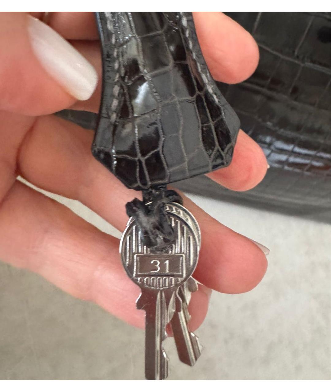 HERMES Черная сумка с короткими ручками из лакированной кожи, фото 8