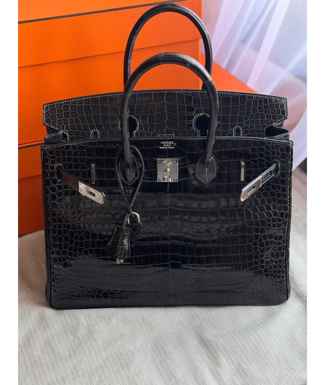 HERMES Черная сумка с короткими ручками из лакированной кожи, фото 9