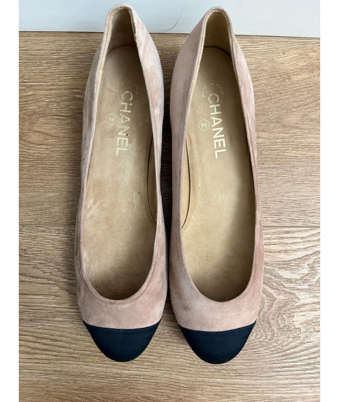 CHANEL Коричневые замшевые балетки, фото 3