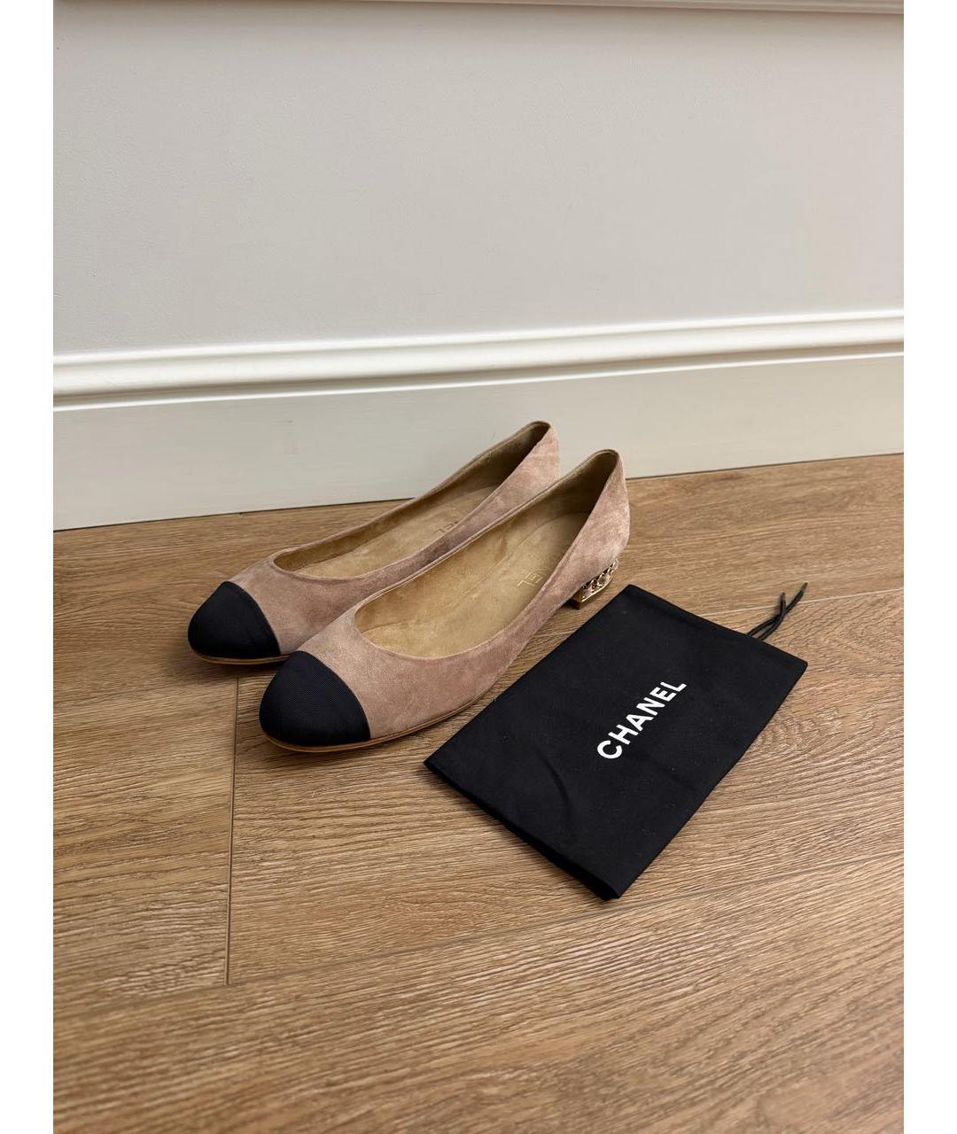 CHANEL Коричневые замшевые балетки, фото 7