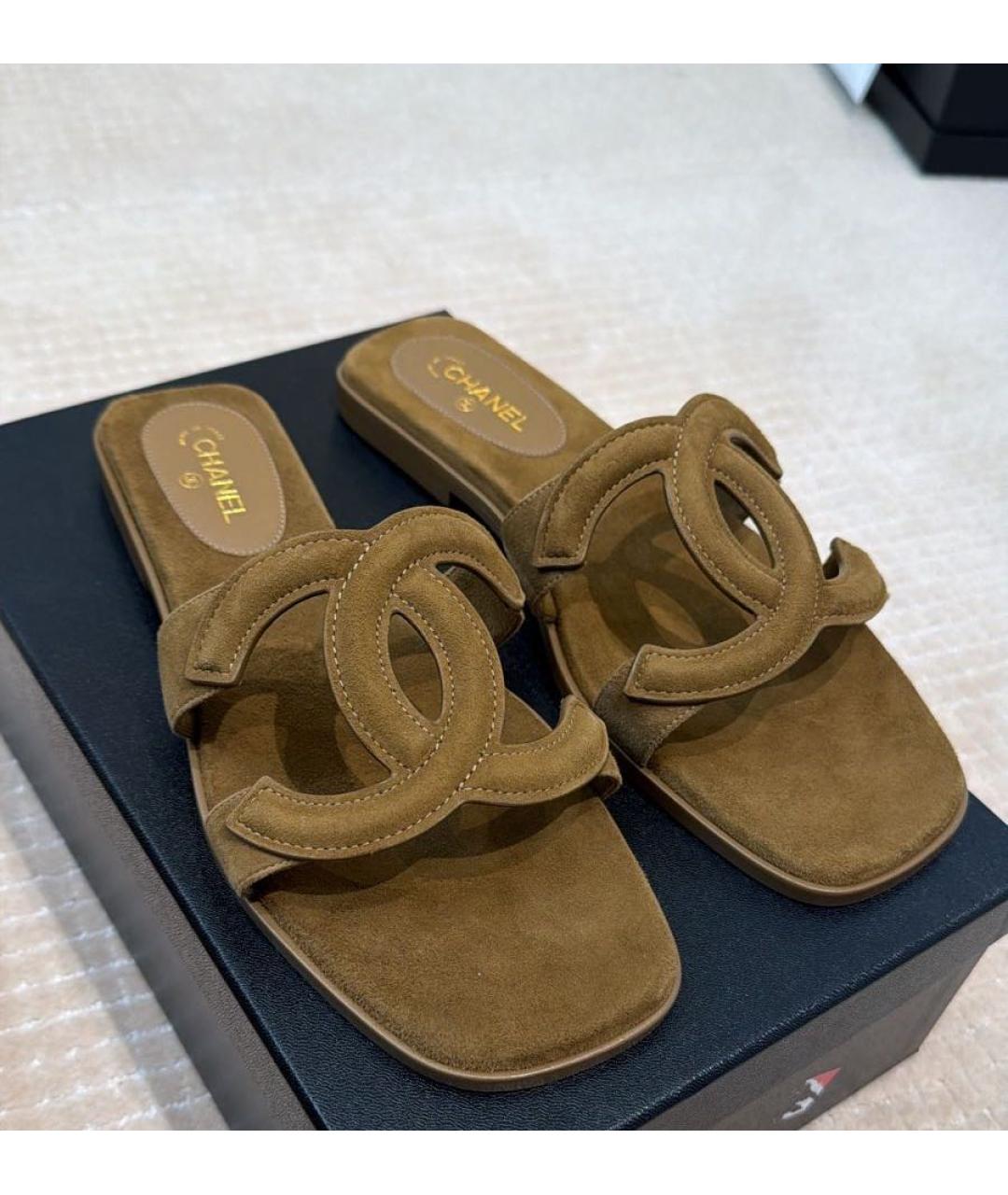 CHANEL Бежевые замшевые шлепанцы, фото 2