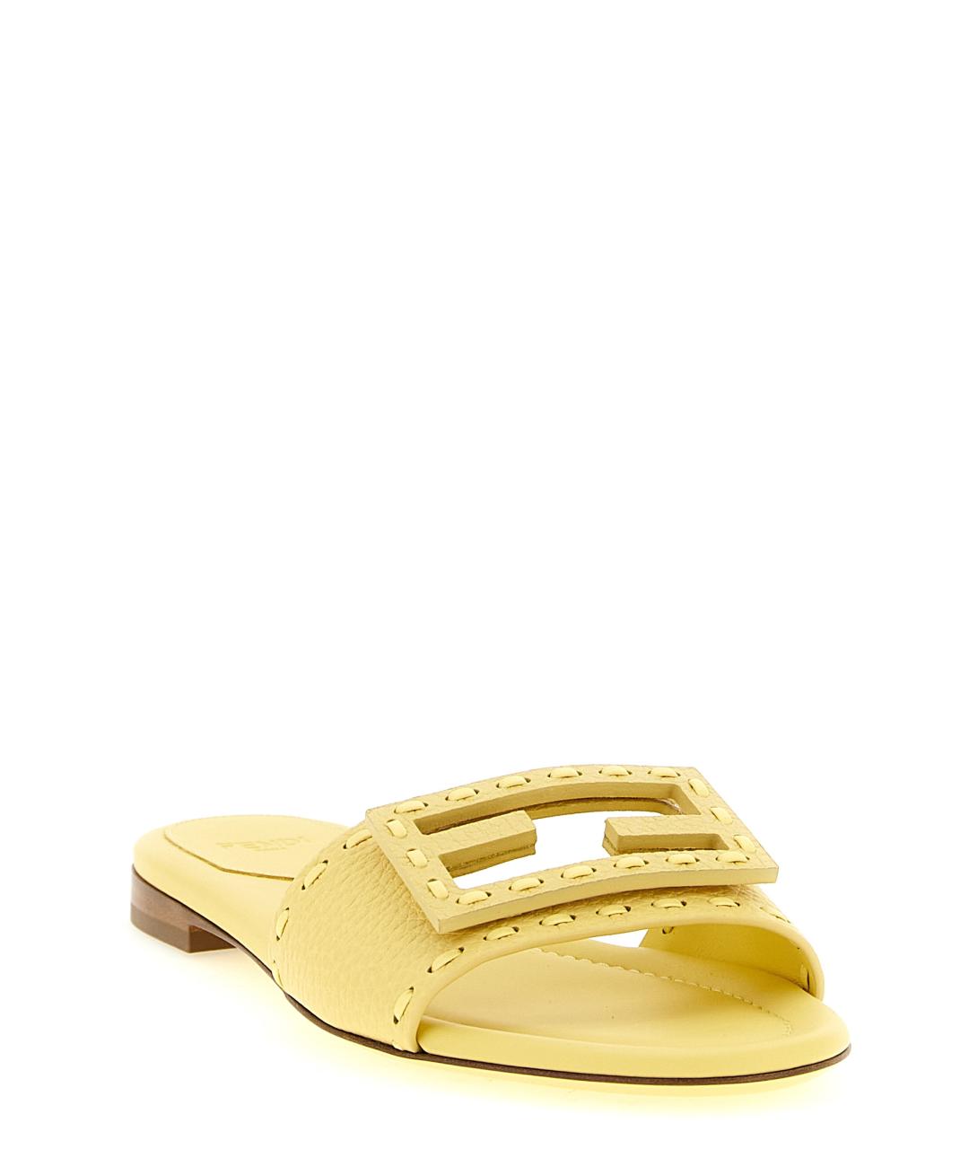 FENDI Желтые кожаные шлепанцы, фото 2