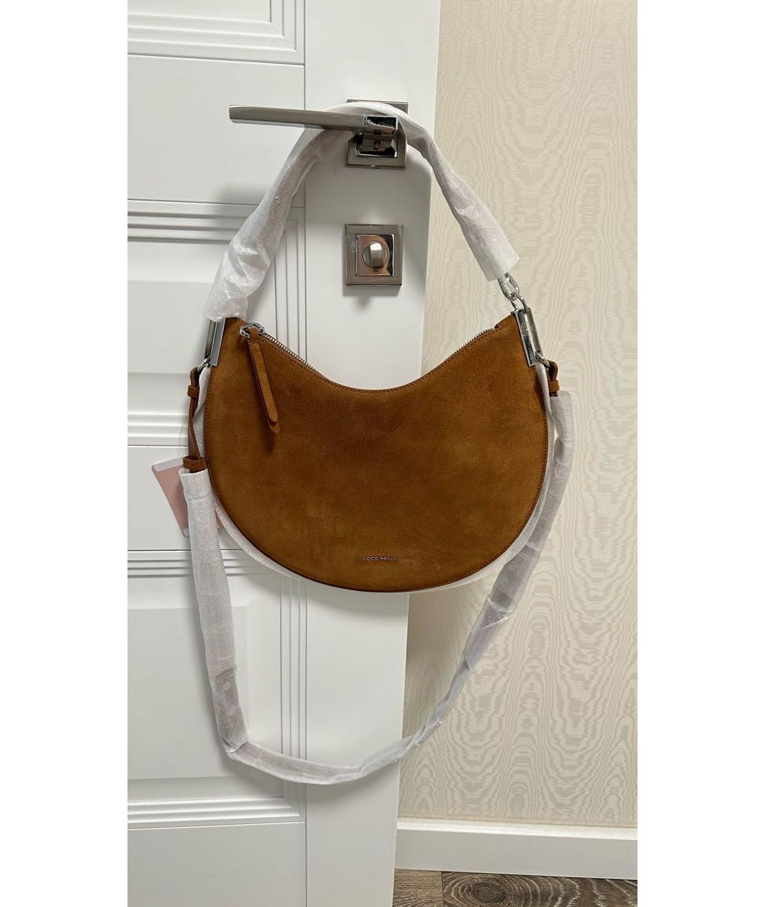 COCCINELLE Коричневая замшевая сумка через плечо, фото 2