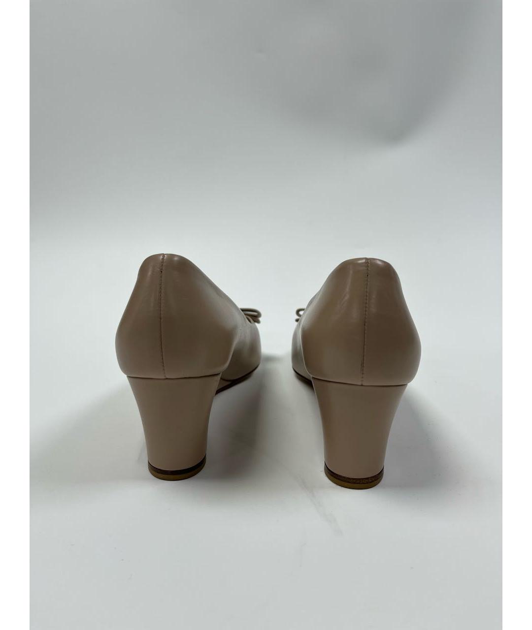 FERRAGAMO Бежевые кожаные туфли, фото 4