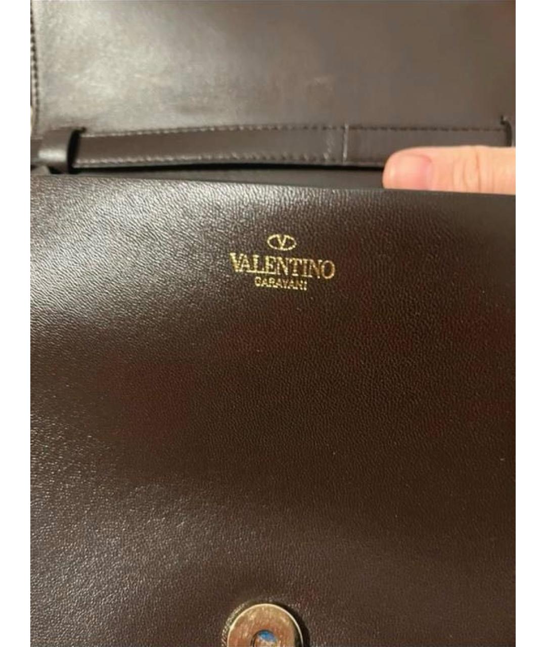 VALENTINO Коричневая сумка через плечо из лакированной кожи, фото 7