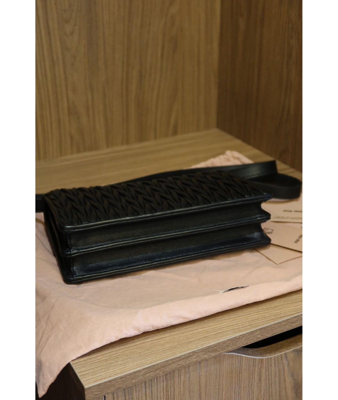 MIU MIU Черная кожаная сумка через плечо, фото 5