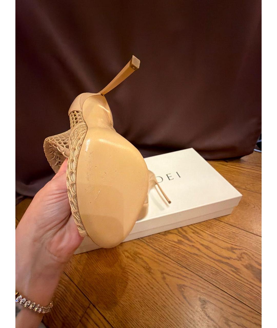 CASADEI Бежевые кожаные босоножки, фото 6