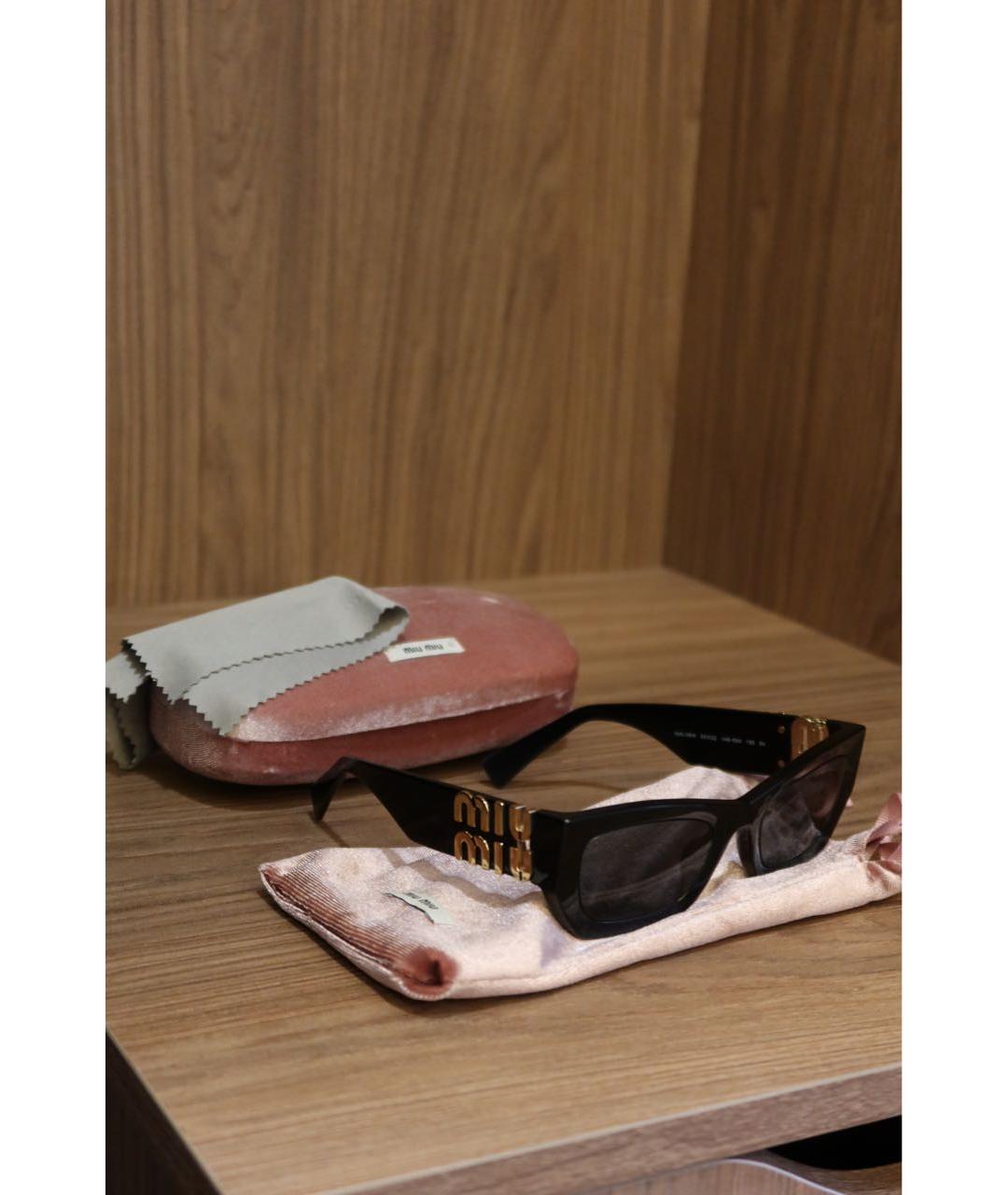 MIU MIU Черные пластиковые солнцезащитные очки, фото 2