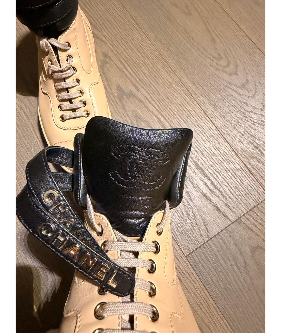 CHANEL Бежевые кожаные ботинки, фото 3