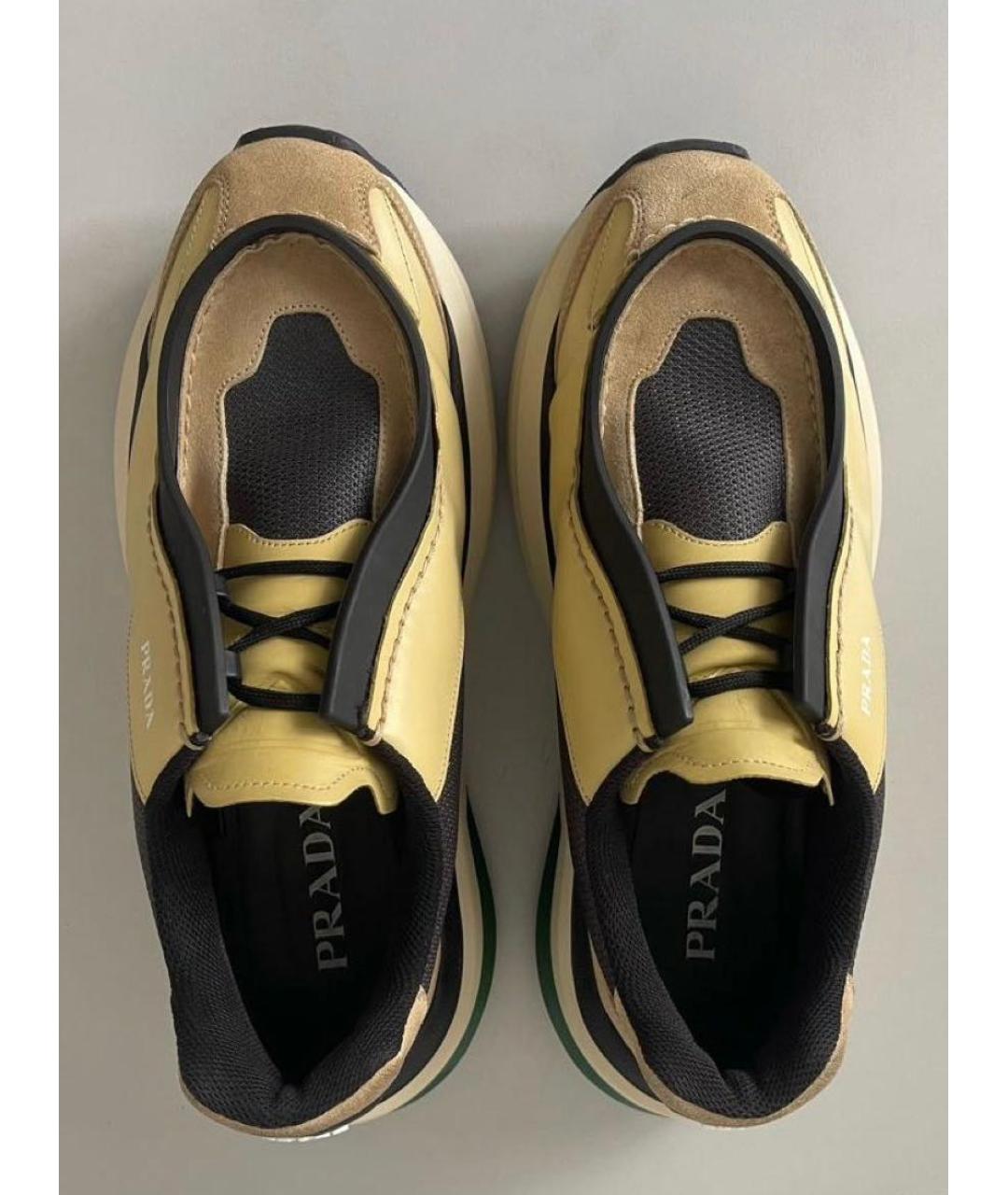 PRADA Бежевые кожаные низкие кроссовки / кеды, фото 3