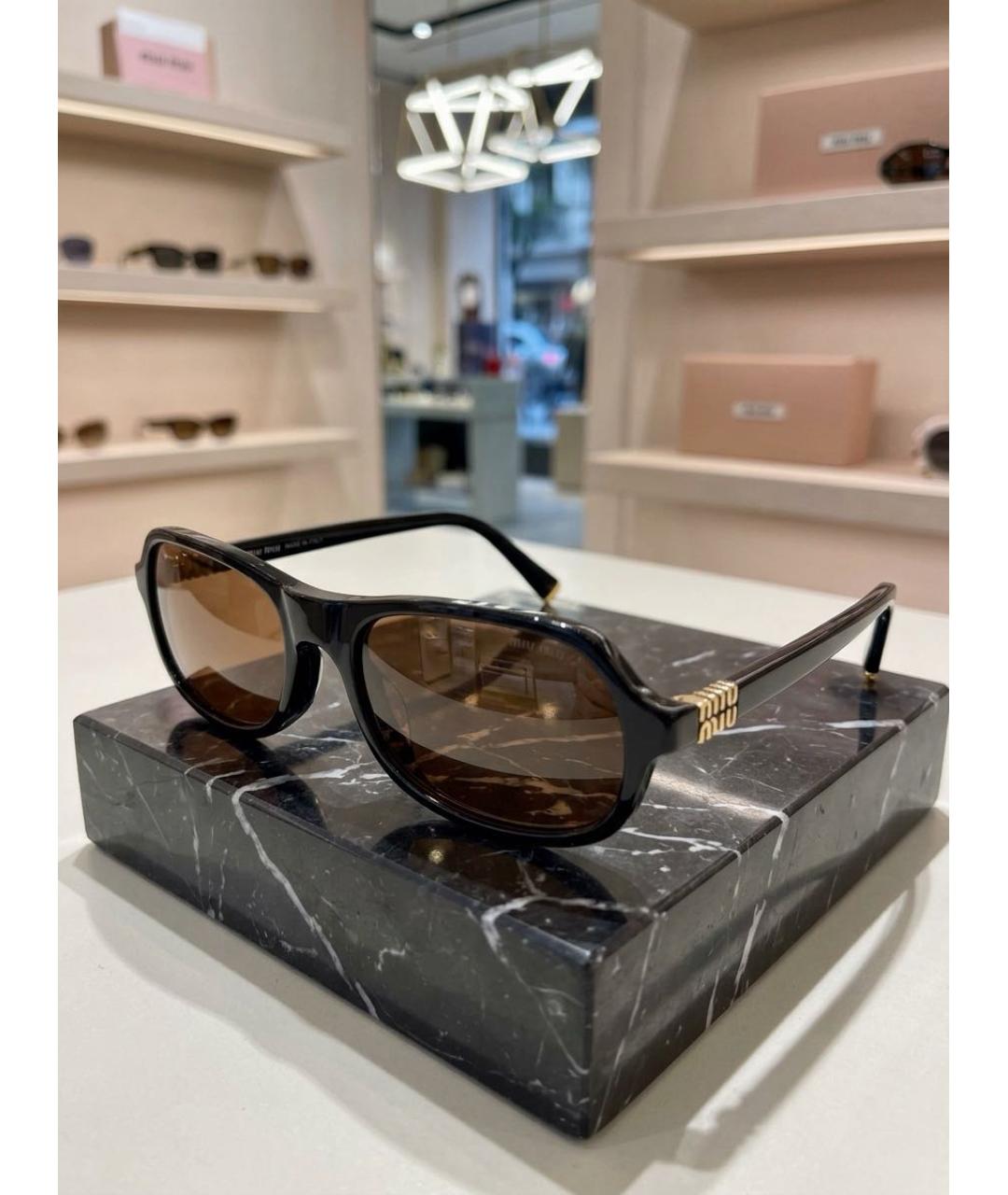 MIU MIU Черные пластиковые солнцезащитные очки, фото 3