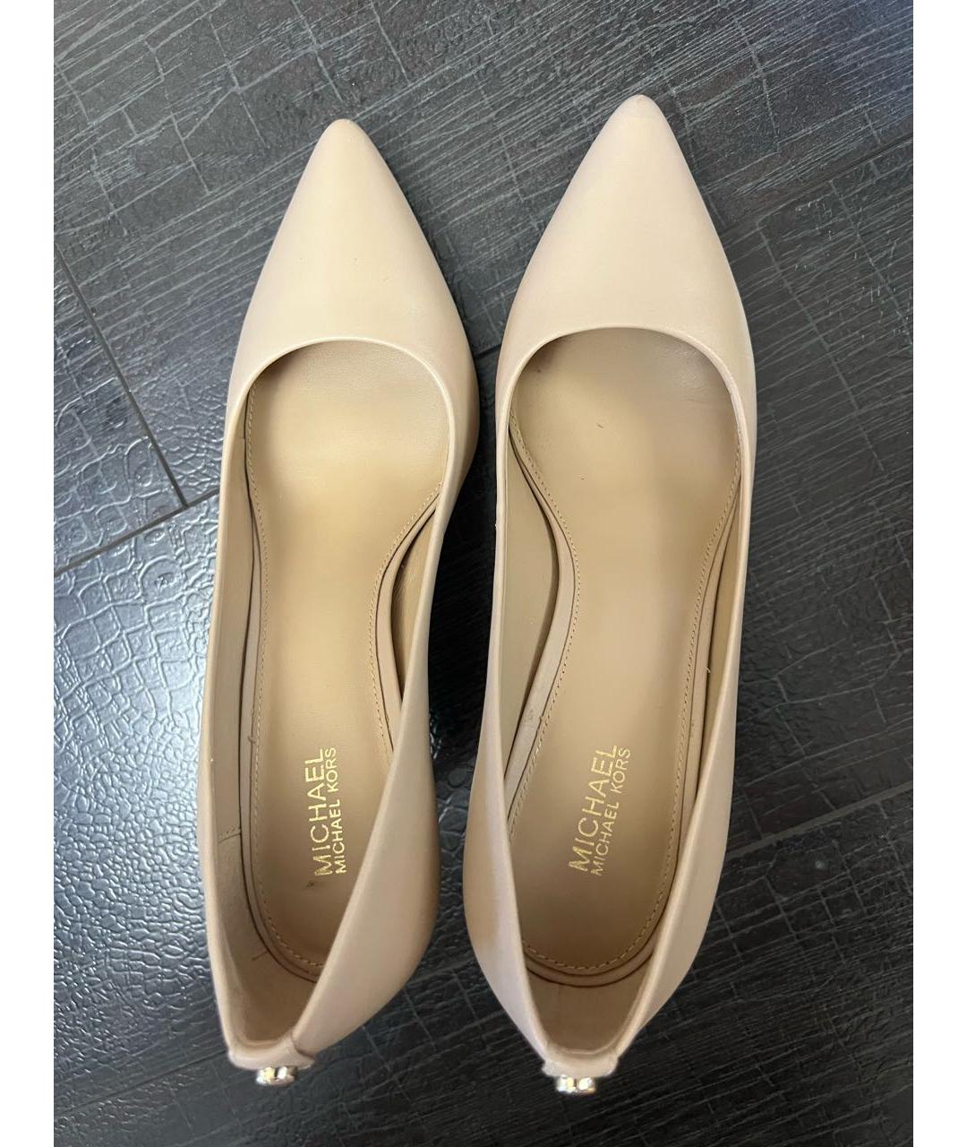 MICHAEL KORS Бежевые кожаные туфли, фото 3