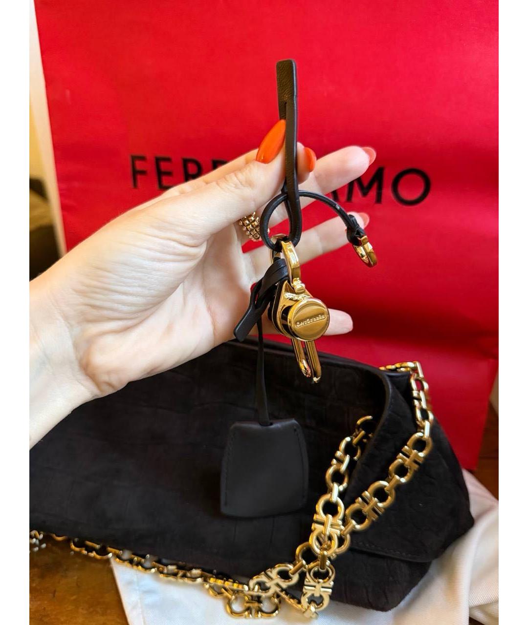 FERRAGAMO Черная замшевая сумка через плечо, фото 3