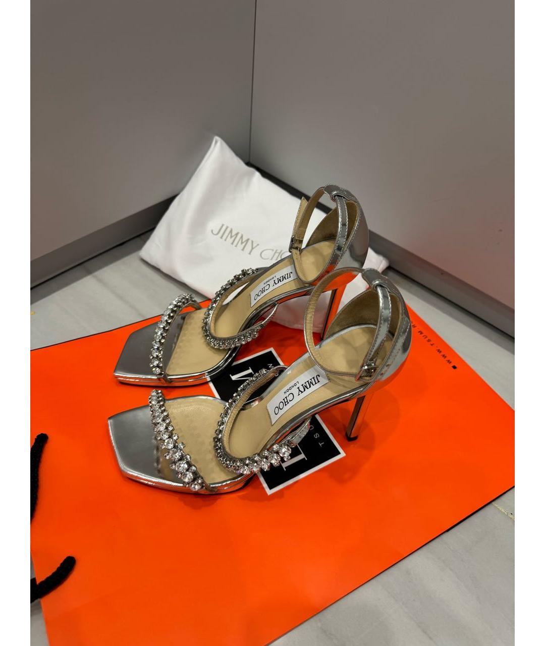 JIMMY CHOO Серебряные кожаные босоножки, фото 5