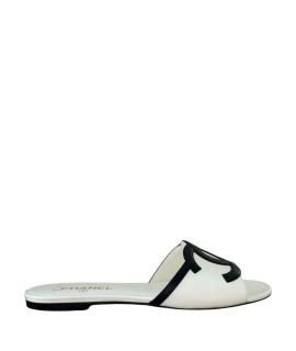 CHANEL Шлепанцы