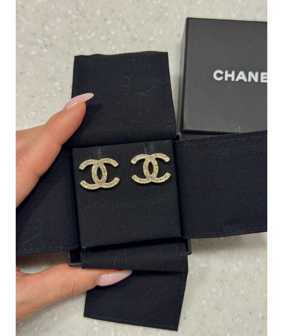 CHANEL Золотые металлические серьги, фото 4