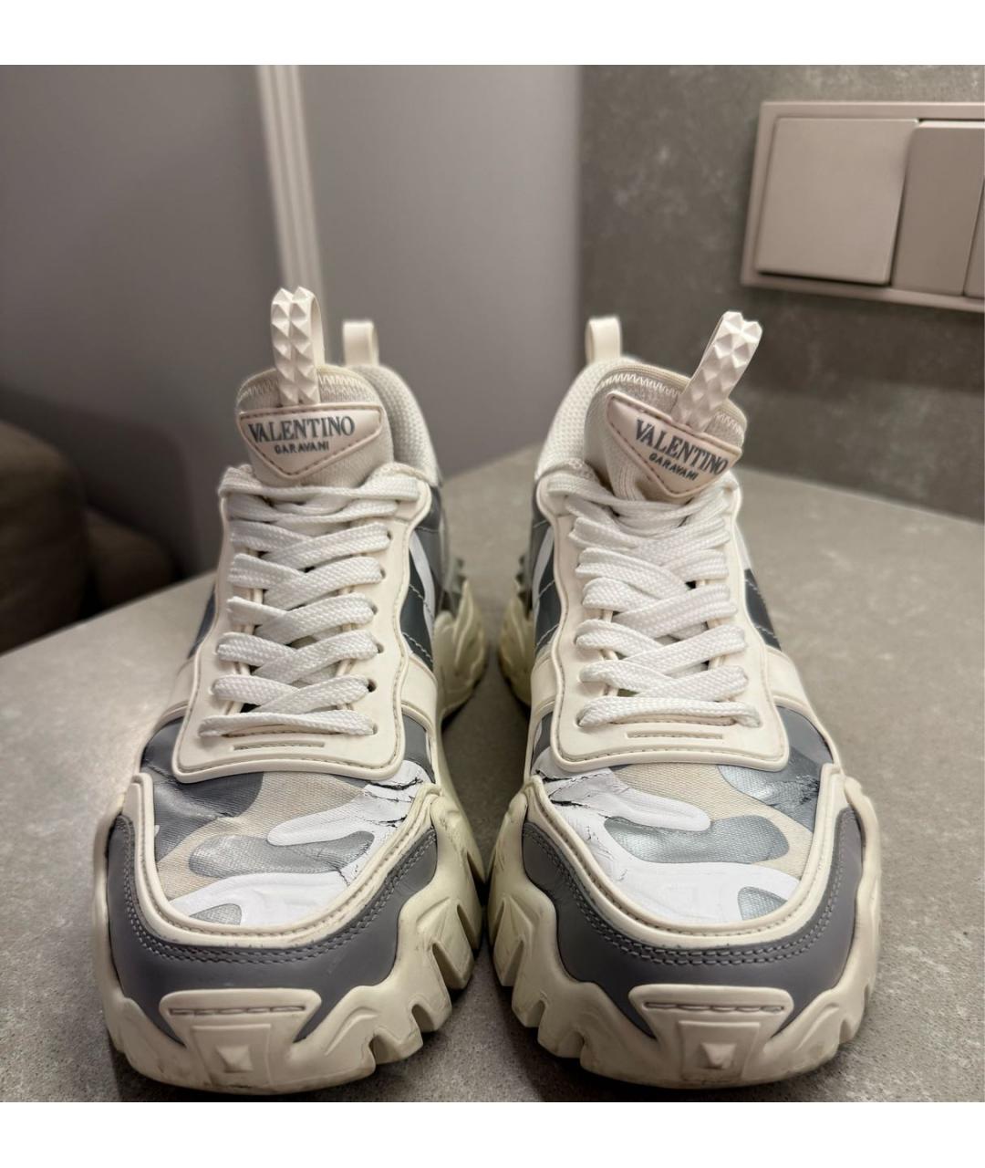 VALENTINO Белые кожаные кроссовки, фото 2