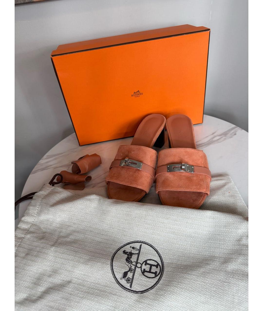 HERMES Коралловые замшевые мюли, фото 4