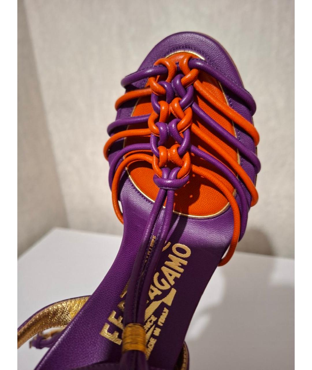 FERRAGAMO Фиолетовые кожаные босоножки, фото 5