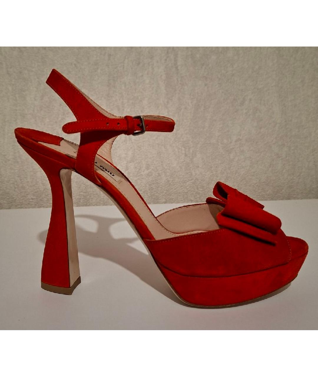 MIU MIU Красные замшевые туфли, фото 6