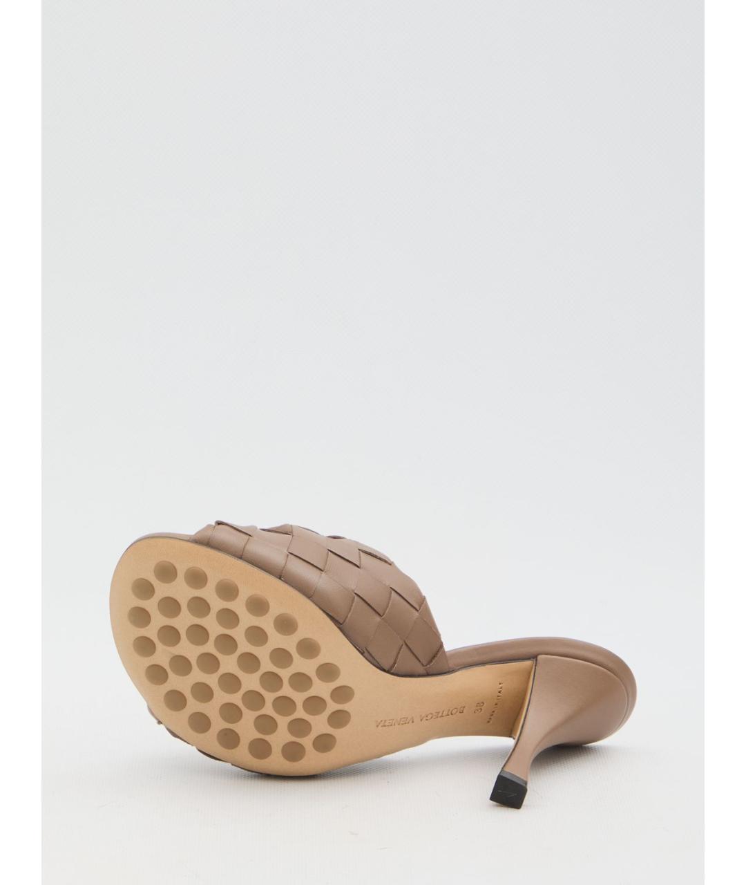 BOTTEGA VENETA Бежевые кожаные мюли, фото 4