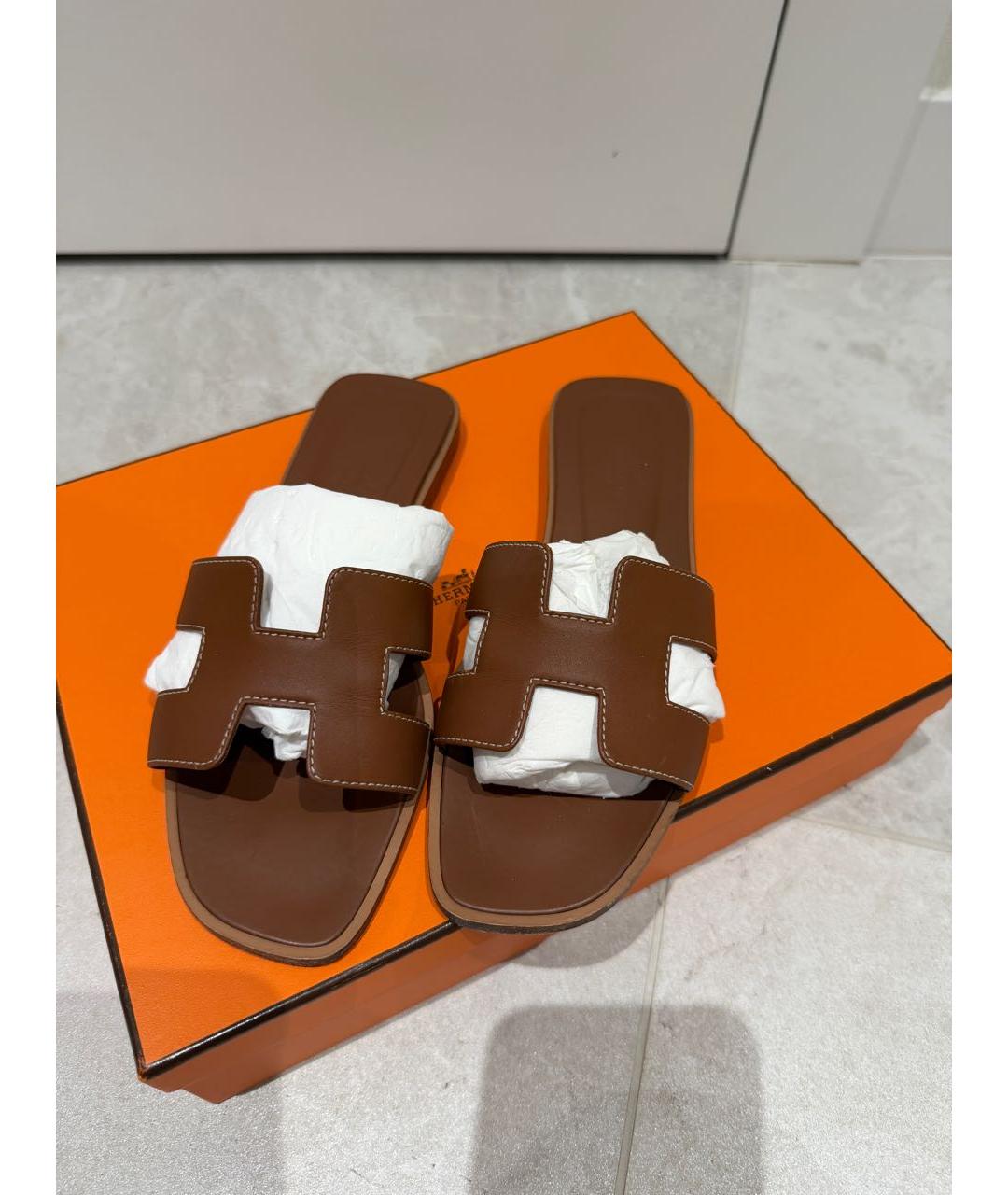 HERMES Коричневые кожаные сандалии, фото 3