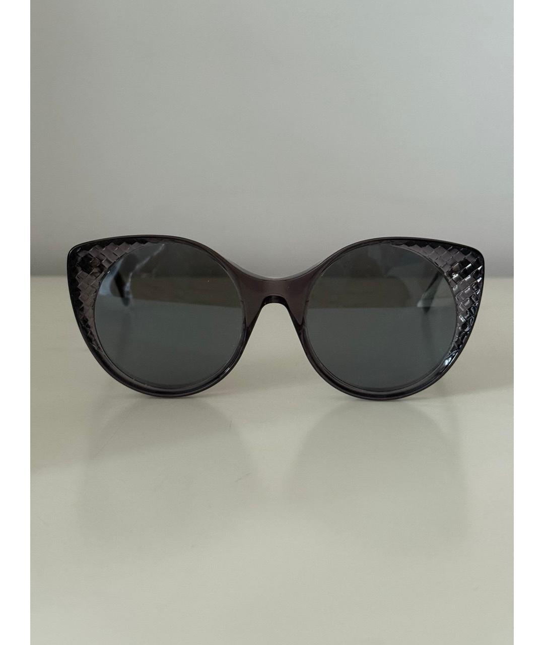 BOTTEGA VENETA Антрацитовые пластиковые солнцезащитные очки, фото 4